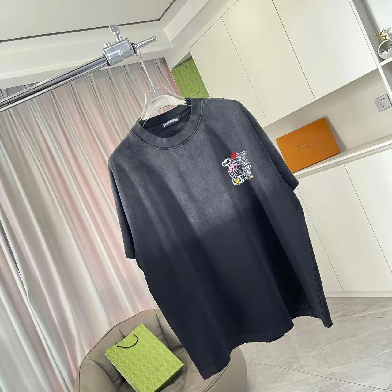 🅿️190 ch Crow* 2025 summer new style, washed, distressed, spray-painted, Sanskrit cross print, short-sleeved T-shirt, customized fabric 320g, same style for men and women, size: S M L XL XXL five sizes, color: black, gray, gradient black, gradient red